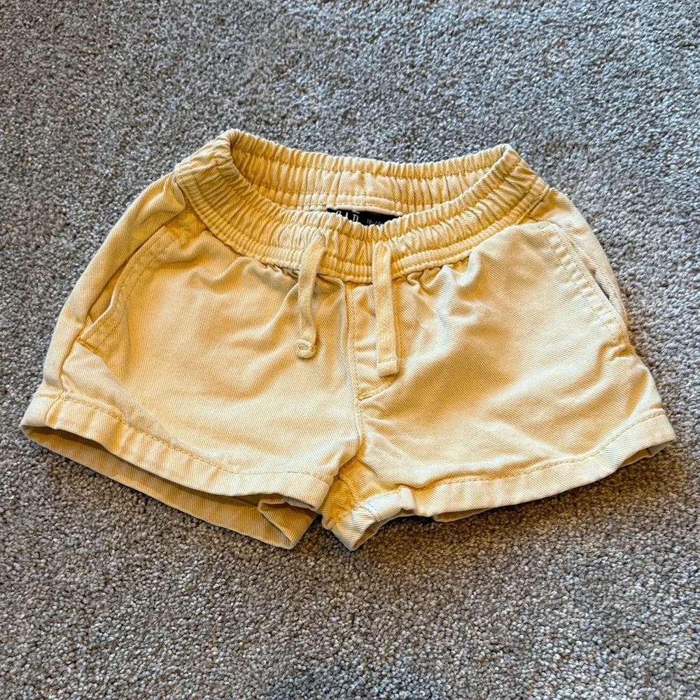 GAP- Toddler Gen Good Pull-On Shorts with Washwell, 18-24M, Yellow Sun